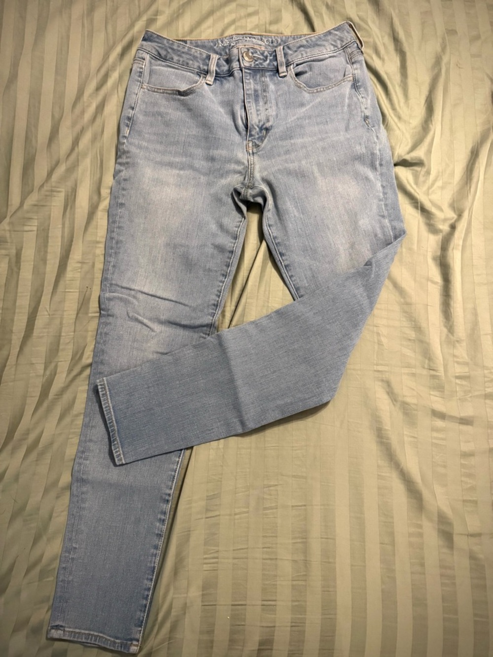 American Eagle Outfitters Light Blue Skinny Jeans